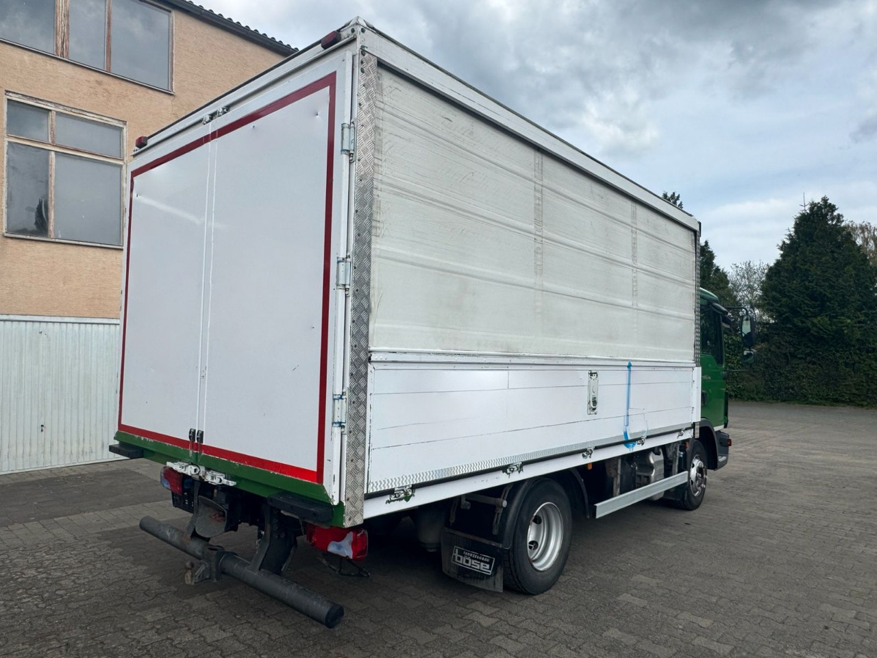 MAN TGL 8.180/2xAHK/Luft/Zertifiziert/Citylifter - Truk minuman: gambar 3 MAN TGL 8.180/2xAHK/Luft/Zertifiziert/Citylifter - Truk minuman: gambar 3