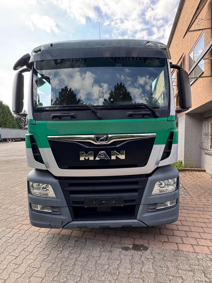 MAN TGS 26.460 2xAHK/2xLBW/Lenk-Lift/kpl.Zug - Truk box: gambar 3 MAN TGS 26.460 2xAHK/2xLBW/Lenk-Lift/kpl.Zug - Truk box: gambar 3