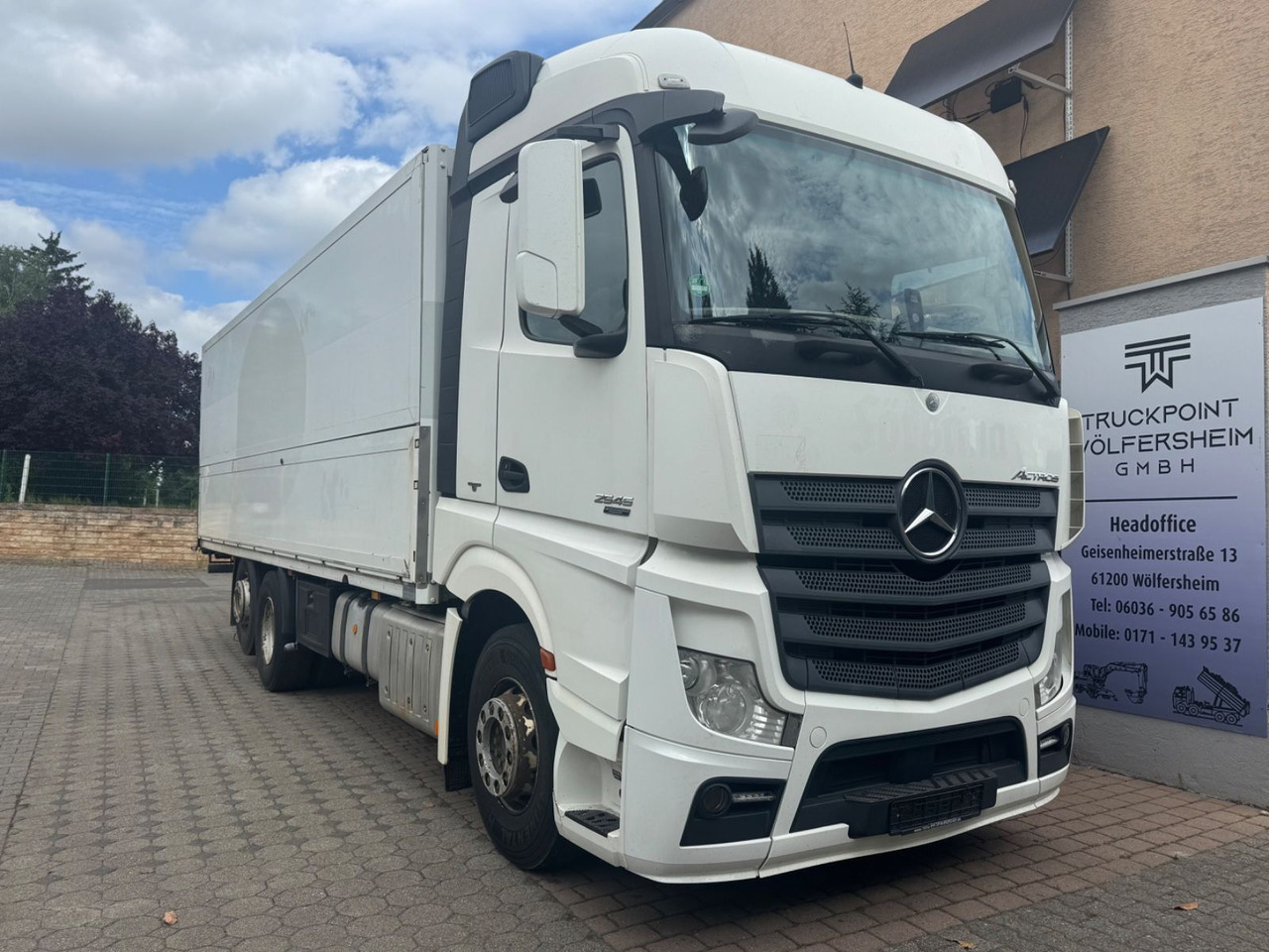 Mercedes-Benz Actros2545/Lift-Lenk/Mitnahmestp/Retder - Truk minuman: gambar 1 Mercedes-Benz Actros2545/Lift-Lenk/Mitnahmestp/Retder - Truk minuman: gambar 1