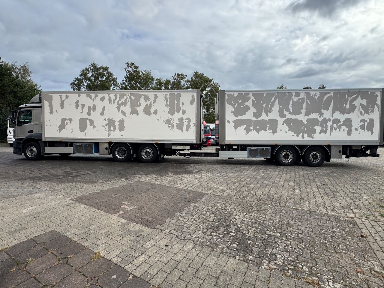 Mercedes-Benz Antos 2540/2xLBW/Kühlung-Defekt/5instock - Truk berpendingin: gambar 4 Mercedes-Benz Antos 2540/2xLBW/Kühlung-Defekt/5instock - Truk berpendingin: gambar 4