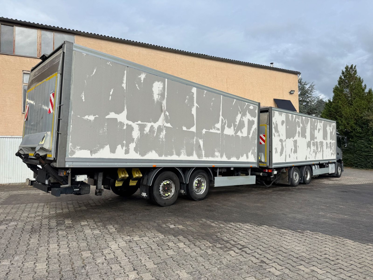 Mercedes-Benz Antos 2540/2xLBW/Kühlung-Defekt/5instock - Truk berpendingin: gambar 3 Mercedes-Benz Antos 2540/2xLBW/Kühlung-Defekt/5instock - Truk berpendingin: gambar 3