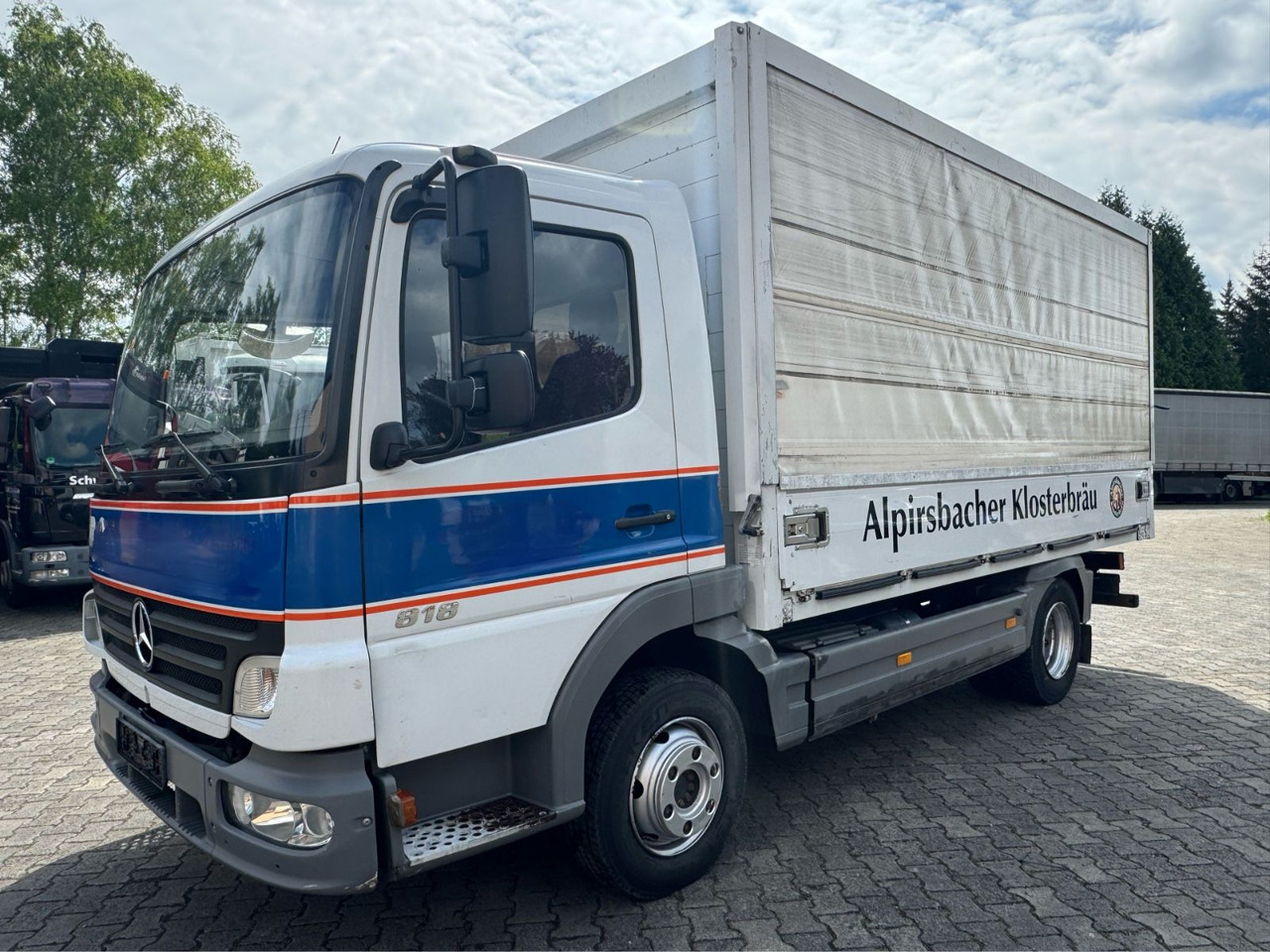 Mercedes-Benz Atego 818/Roll-Plane/Tüv-Neu/1xAHK-Maul/ - Truk minuman: gambar 2 Mercedes-Benz Atego 818/Roll-Plane/Tüv-Neu/1xAHK-Maul/ - Truk minuman: gambar 2