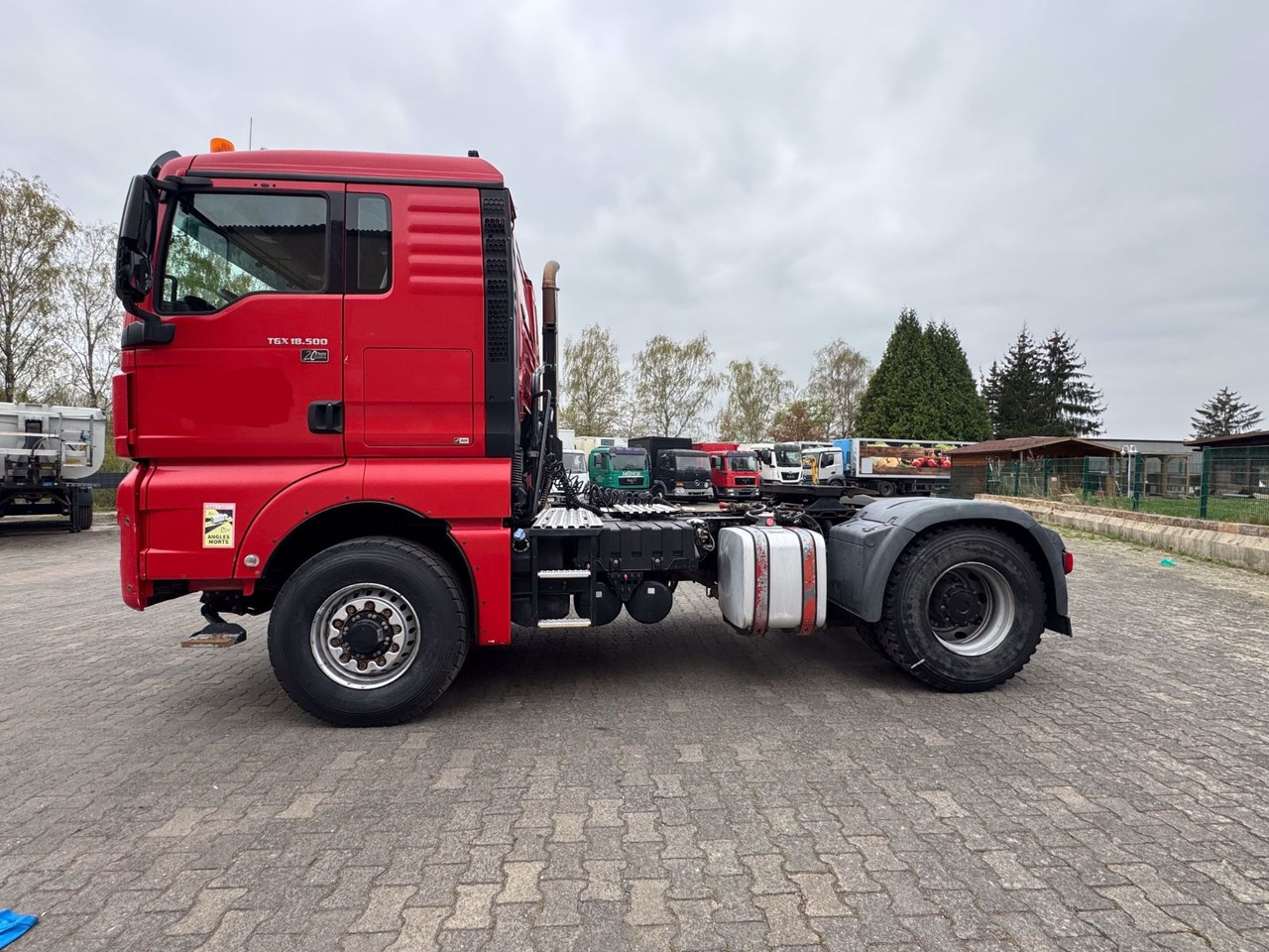 MAN TGX 18.500/Kipphyd./4x4/TÜV-NEU/Top-Zustand! - Tractor head: gambar 4 MAN TGX 18.500/Kipphyd./4x4/TÜV-NEU/Top-Zustand! - Tractor head: gambar 4