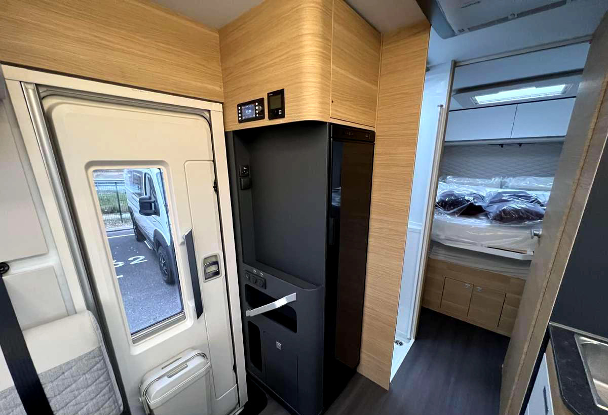 ADRIA Sonic 700DC - Mobil rumah terintegrasi: gambar 5 ADRIA Sonic 700DC - Mobil rumah terintegrasi: gambar 5