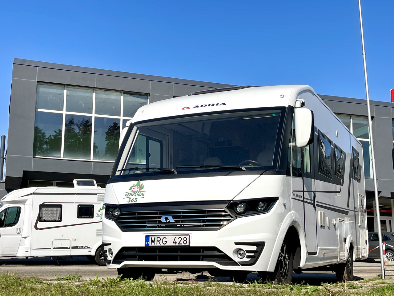ADRIA Sonic Plus 700SL - Mobil rumah terintegrasi: gambar 1 ADRIA Sonic Plus 700SL - Mobil rumah terintegrasi: gambar 1