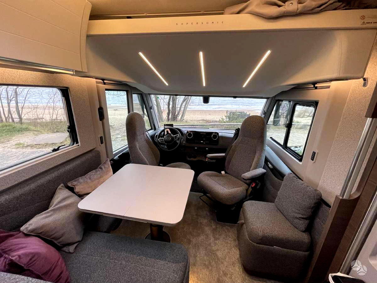 Adria Super Sonic 780 SL - Mobil rumah terintegrasi: gambar 3 Adria Super Sonic 780 SL - Mobil rumah terintegrasi: gambar 3