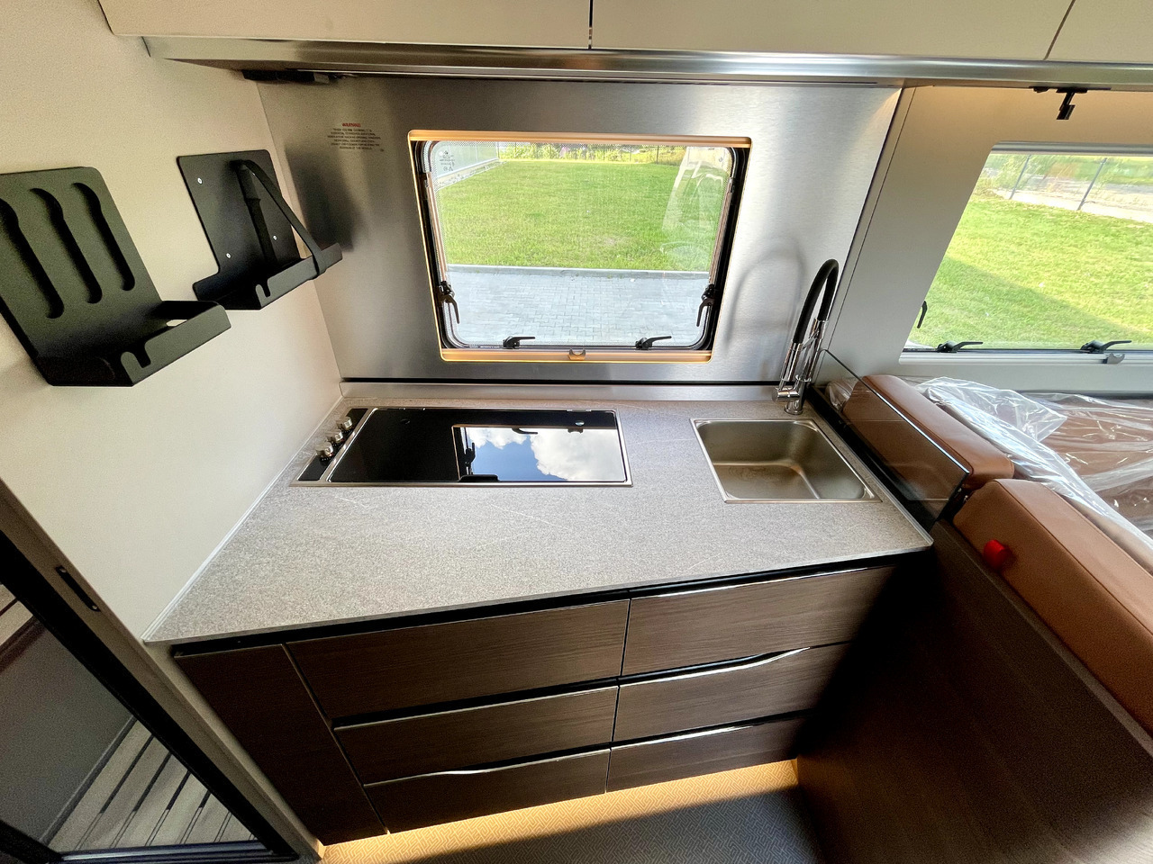 Adria Super Sonic 890 LC - Mobil rumah terintegrasi: gambar 5 Adria Super Sonic 890 LC - Mobil rumah terintegrasi: gambar 5