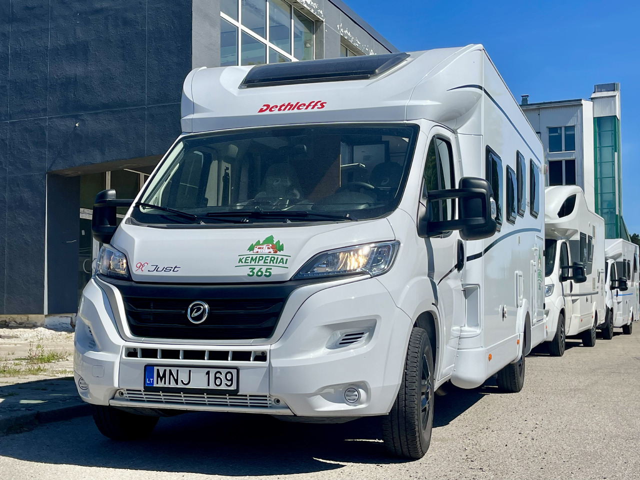 DETHLEFFS T7052 DBL - Mobil rumah semi-terintegrasi: gambar 1 DETHLEFFS T7052 DBL - Mobil rumah semi-terintegrasi: gambar 1