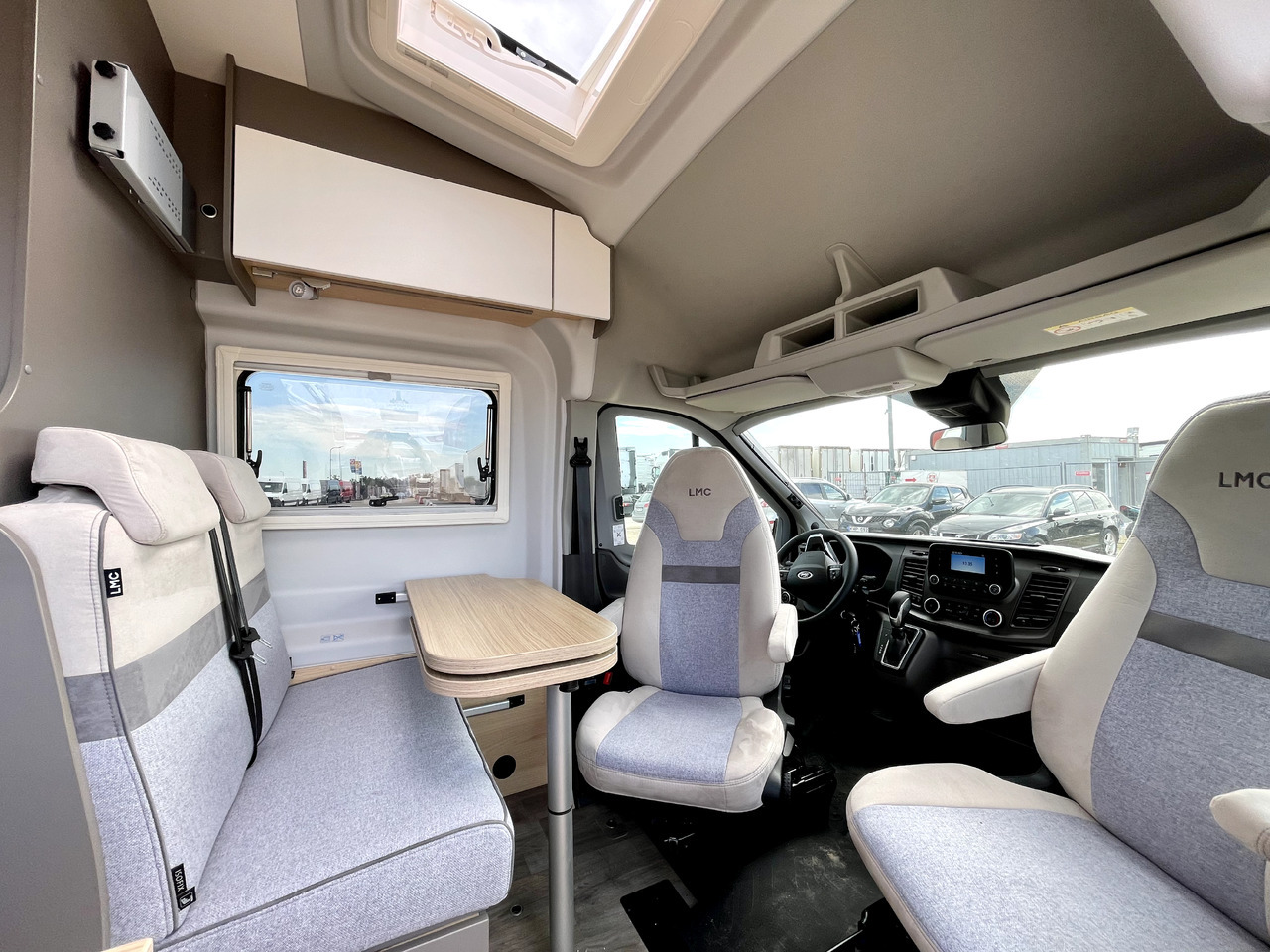 Mobil kemping LMC Innovan 590C: gambar 6