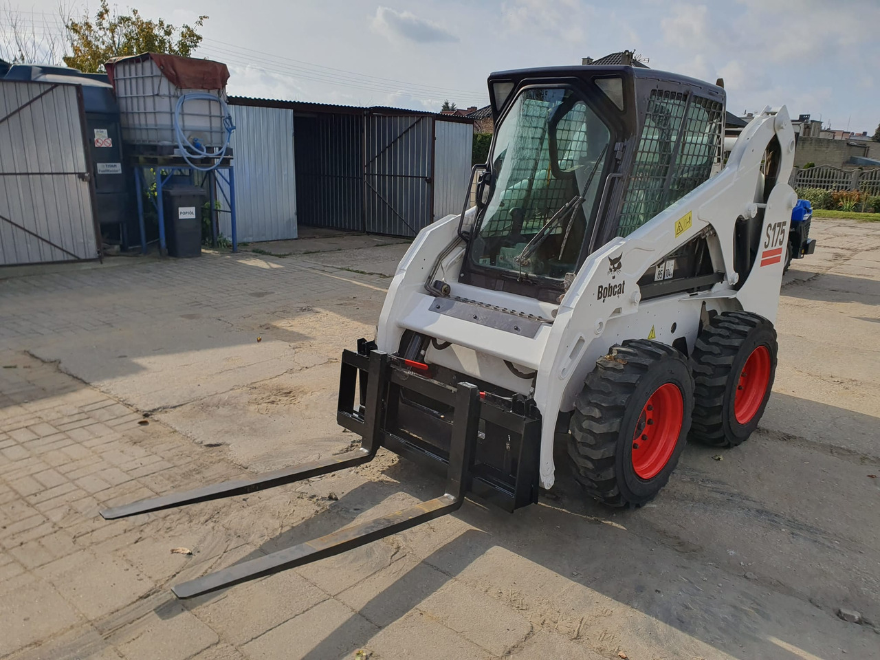 BOBCAT S175 - Skid steer: gambar 1 BOBCAT S175 - Skid steer: gambar 1
