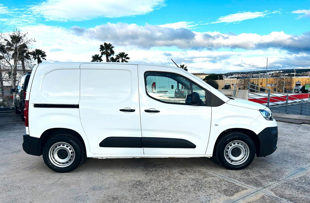 Citroen Berligno 1.6 HDi 100 cv 3 posti - Van kecil: gambar 4 Citroen Berligno 1.6 HDi 100 cv 3 posti - Van kecil: gambar 4