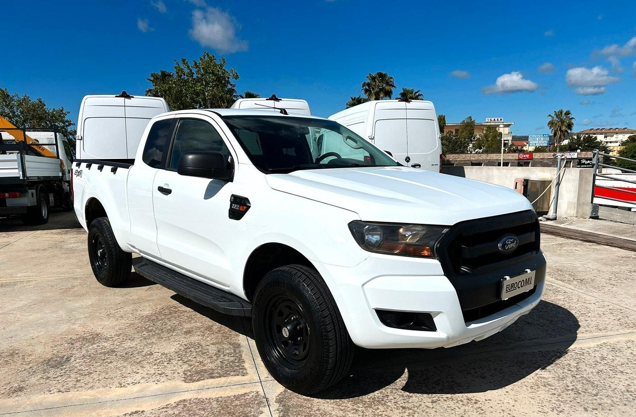 Ford Ranger 2.2 160 cv XL Supercab 4 posti 4wd - Truk pikap: gambar 3 Ford Ranger 2.2 160 cv XL Supercab 4 posti 4wd - Truk pikap: gambar 3