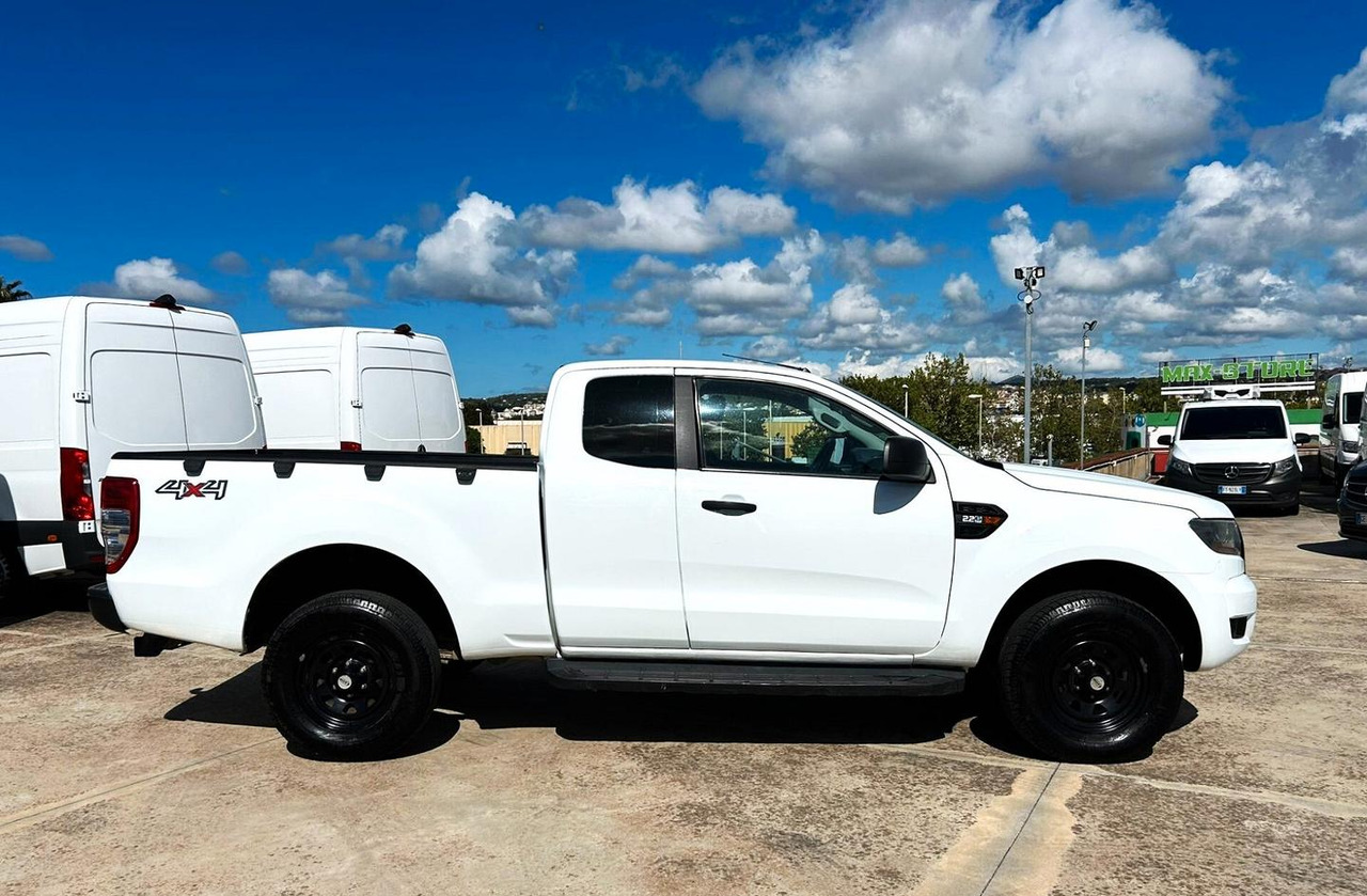 Ford Ranger 2.2 160 cv XL Supercab 4 posti 4wd gan - Truk pikap: gambar 4 Ford Ranger 2.2 160 cv XL Supercab 4 posti 4wd gan - Truk pikap: gambar 4