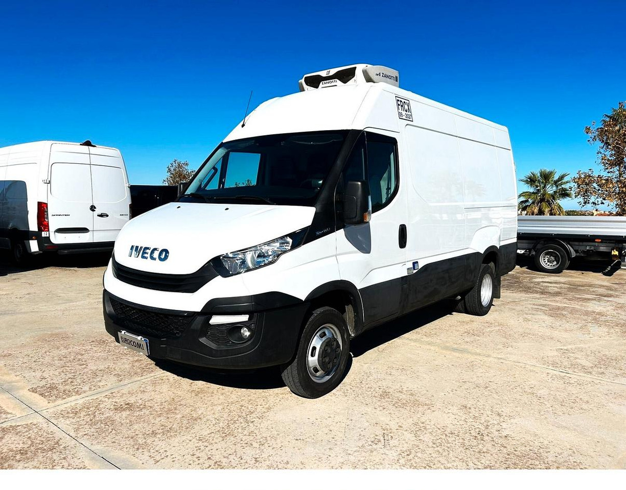 Iveco Daily 35C15 Furgone gemellato Isotermico - Van berpendingin: gambar 1 Iveco Daily 35C15 Furgone gemellato Isotermico - Van berpendingin: gambar 1
