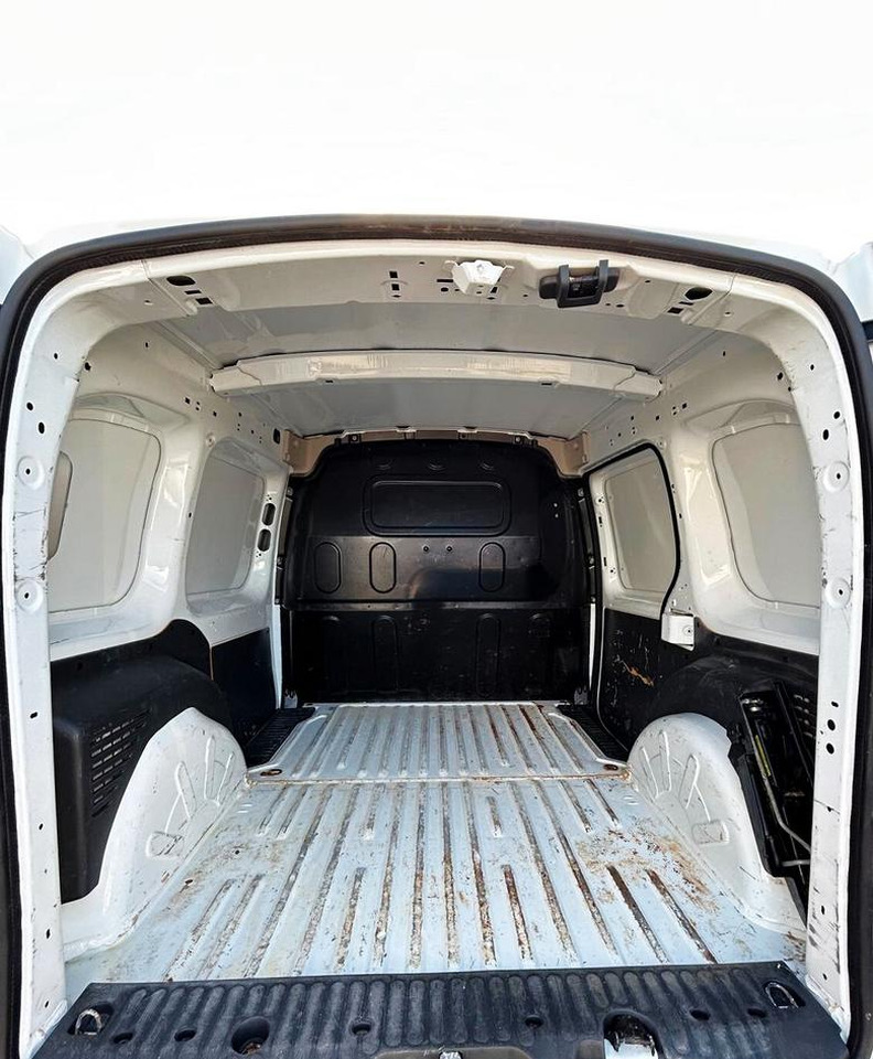 Van kecil Mercedes Benz Citan 111 cdi Long 3 posti: gambar 12