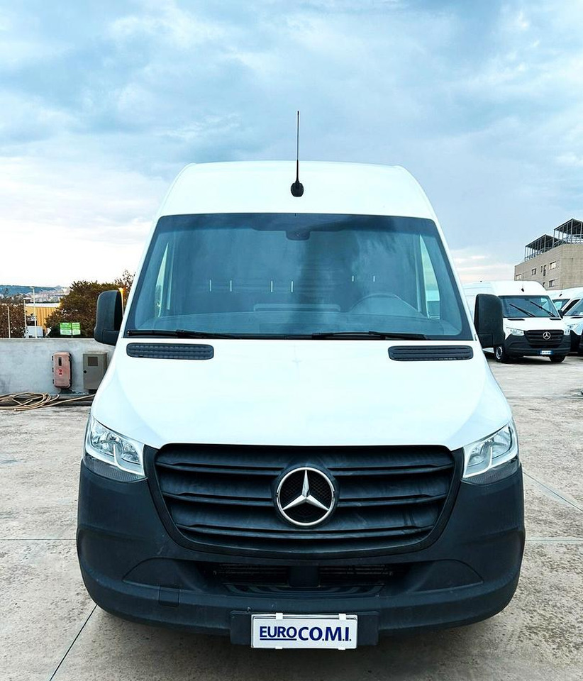 Mercedes Benz Sprinter 314 F 39/35 - Van panel: gambar 2 Mercedes Benz Sprinter 314 F 39/35 - Van panel: gambar 2