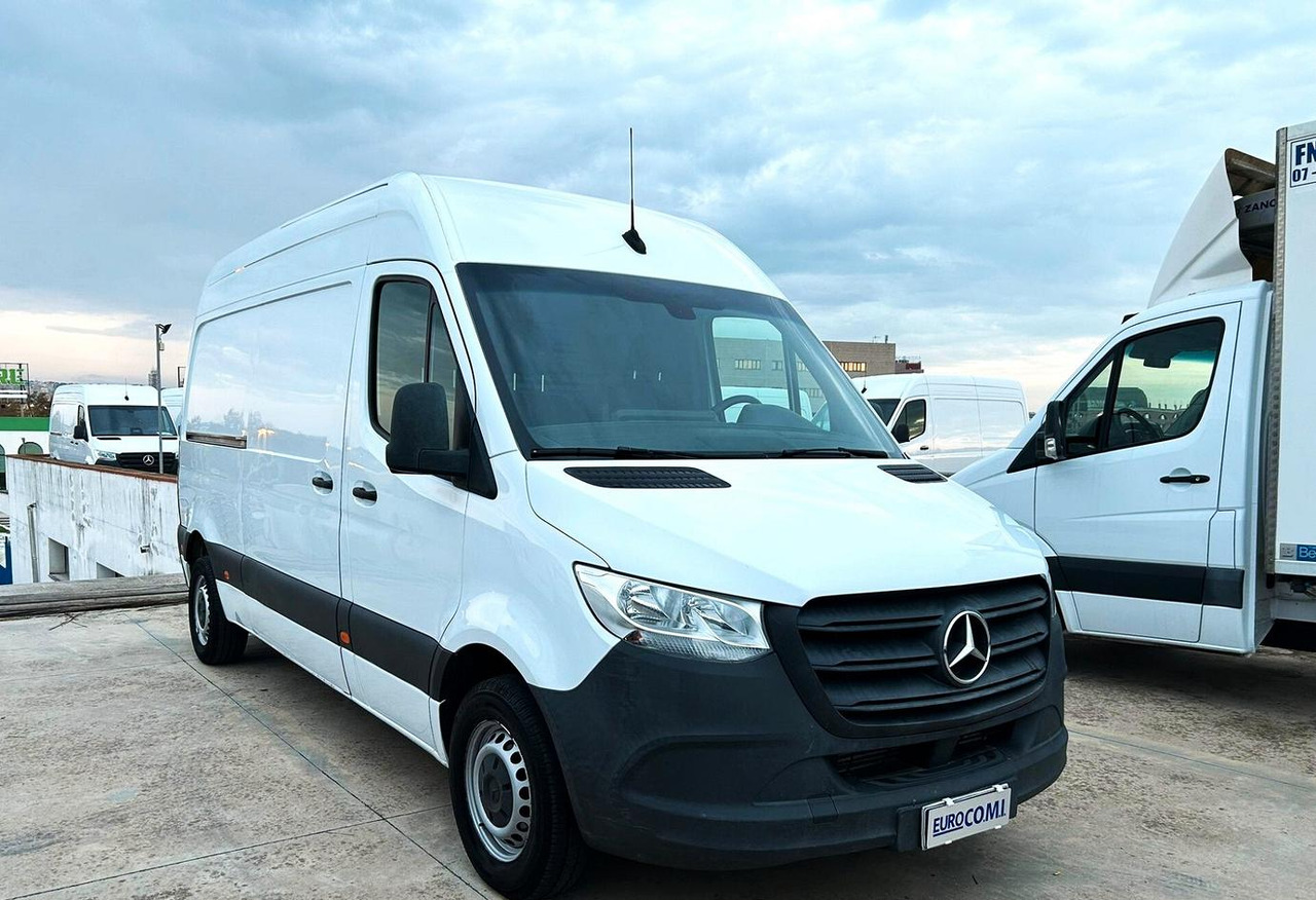 Mercedes Benz Sprinter 314 F 39/35 - Van panel: gambar 3 Mercedes Benz Sprinter 314 F 39/35 - Van panel: gambar 3