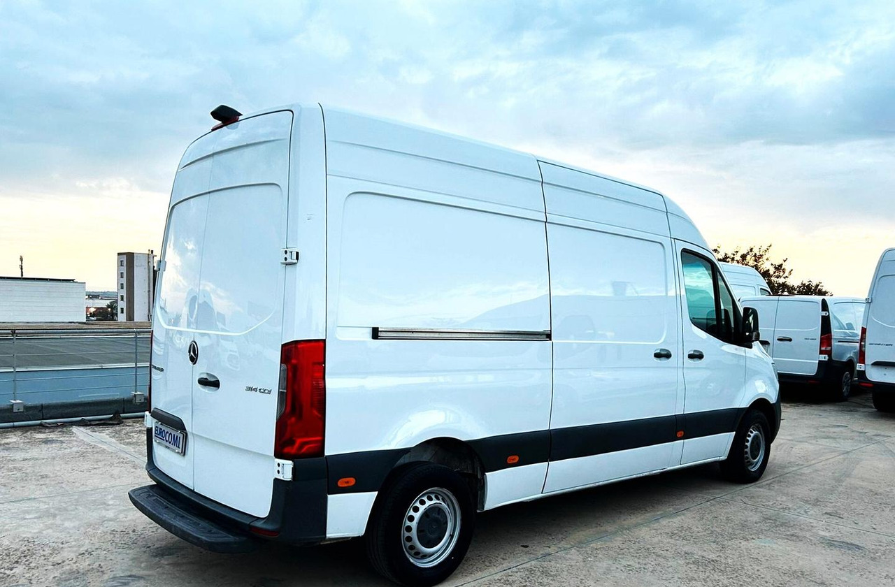 Mercedes Benz Sprinter 314 F 39/35 - Van panel: gambar 5 Mercedes Benz Sprinter 314 F 39/35 - Van panel: gambar 5