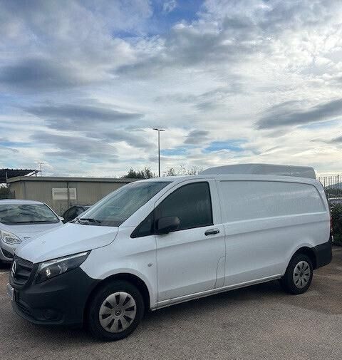 Mercedes-Benz Vito Furgone 110 Long TP - Van panel: gambar 5 Mercedes-Benz Vito Furgone 110 Long TP - Van panel: gambar 5