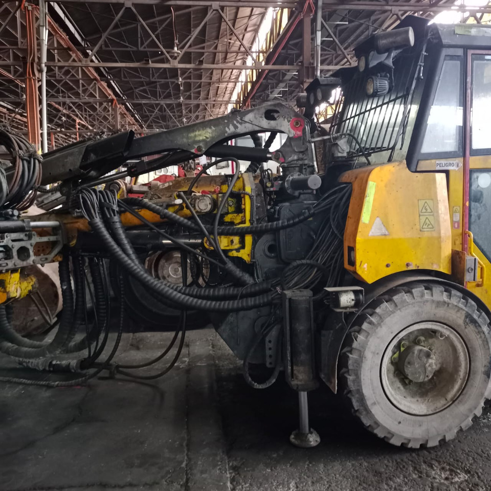 EPIROC BOLTEC S - Mesin pertambangan: gambar 5 EPIROC BOLTEC S - Mesin pertambangan: gambar 5