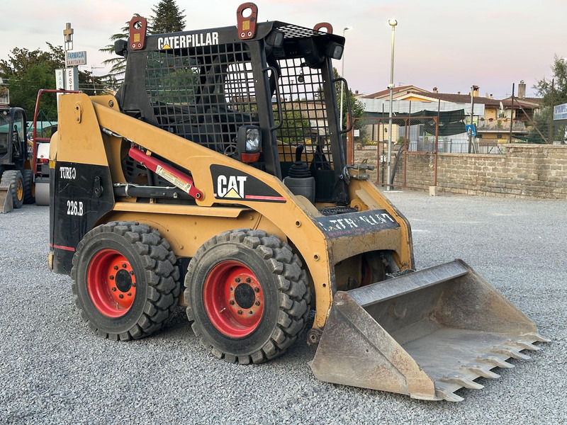 Caterpillar 226BHF - Track loader yang ringkas: gambar 1 Caterpillar 226BHF - Track loader yang ringkas: gambar 1