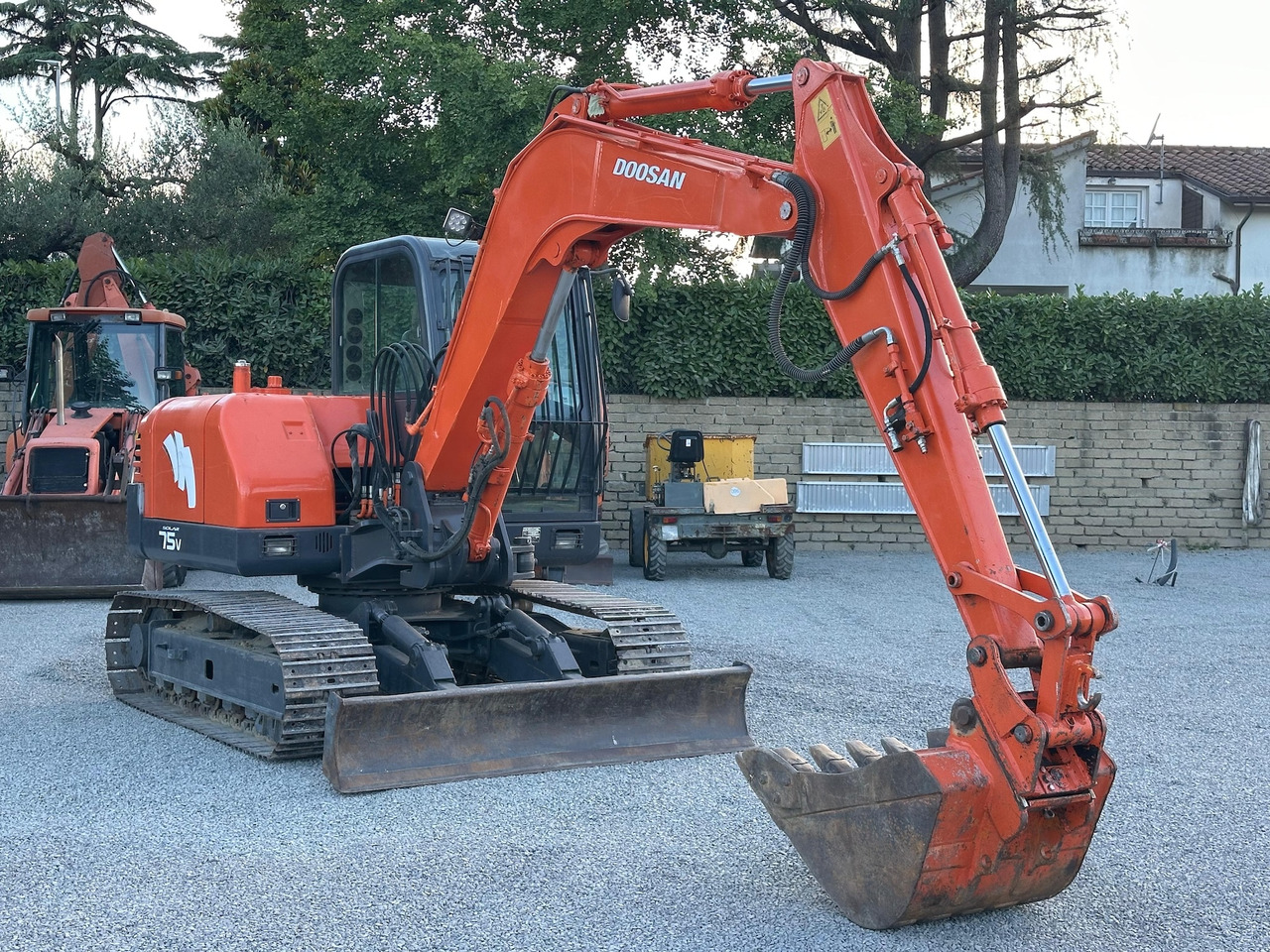 DOOSAN SOLAR 75V - Ekskavator perayap: gambar 1 DOOSAN SOLAR 75V - Ekskavator perayap: gambar 1