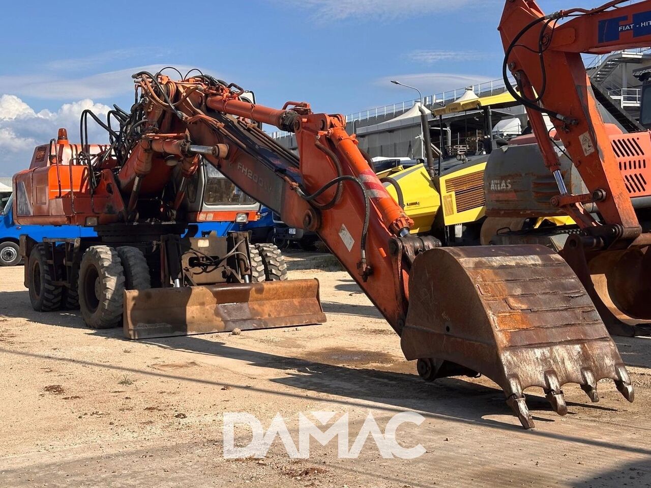 FIAT HITACHI FH200W.3 - Ekskavator roda: gambar 3 FIAT HITACHI FH200W.3 - Ekskavator roda: gambar 3
