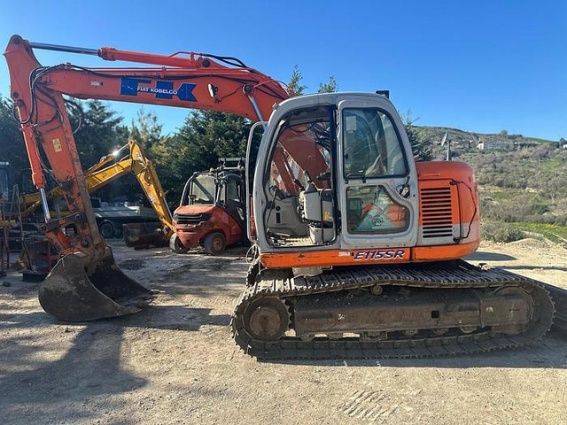 Fiat KOBELCO E115SR - Ekskavator: gambar 2 Fiat KOBELCO E115SR - Ekskavator: gambar 2