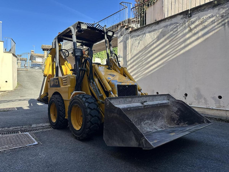 Backhoe loader JCB 1CX-HF: gambar 1