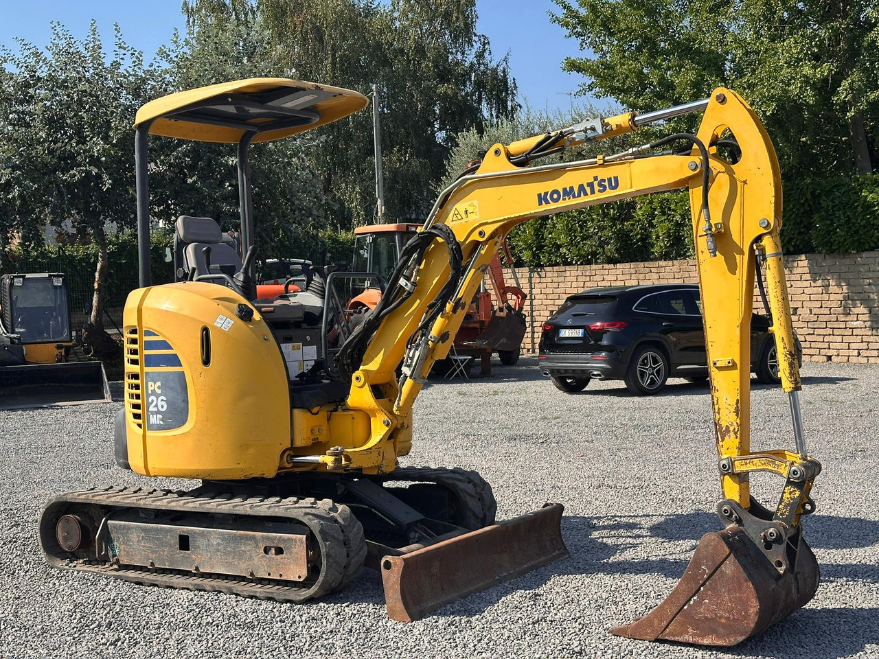 KOMATSU PC26MR-3 - Ekskavator mini: gambar 1 KOMATSU PC26MR-3 - Ekskavator mini: gambar 1