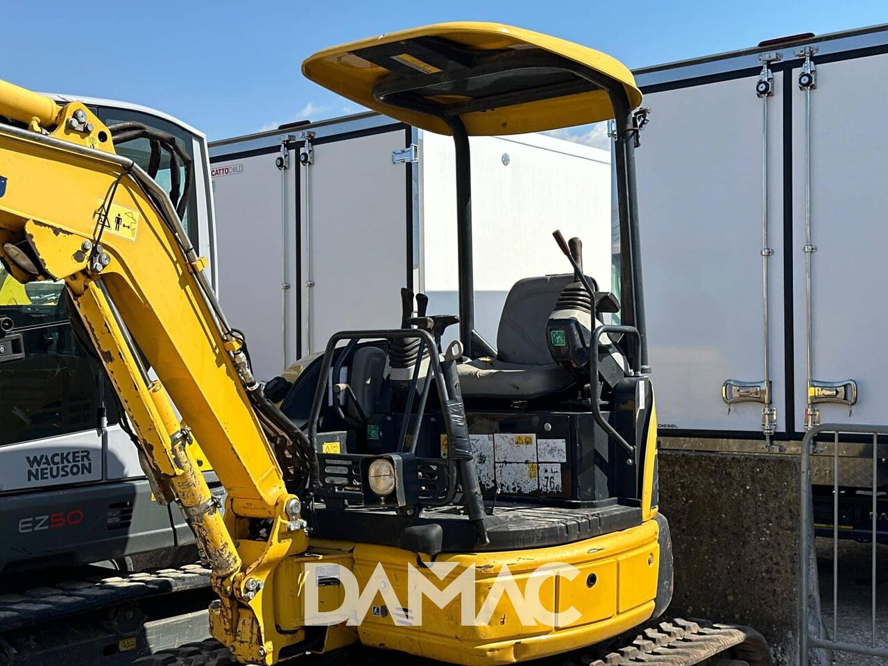 KOMATSU PC26MR-3 - Ekskavator mini: gambar 5 KOMATSU PC26MR-3 - Ekskavator mini: gambar 5