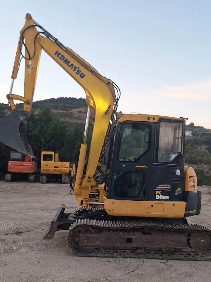 KOMATSU PC80 - Ekskavator mini: gambar 5 KOMATSU PC80 - Ekskavator mini: gambar 5