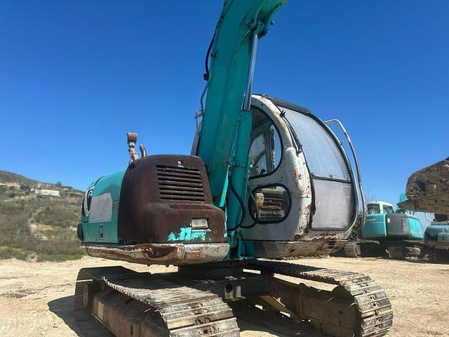 Kobelco SK60 - Ekskavator: gambar 5 Kobelco SK60 - Ekskavator: gambar 5