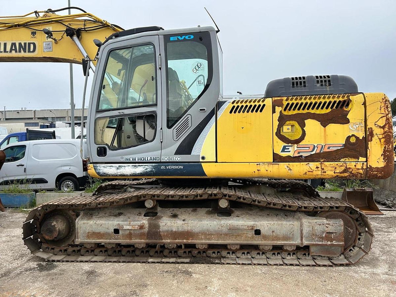 New Holland E215B - Ekskavator: gambar 3 New Holland E215B - Ekskavator: gambar 3