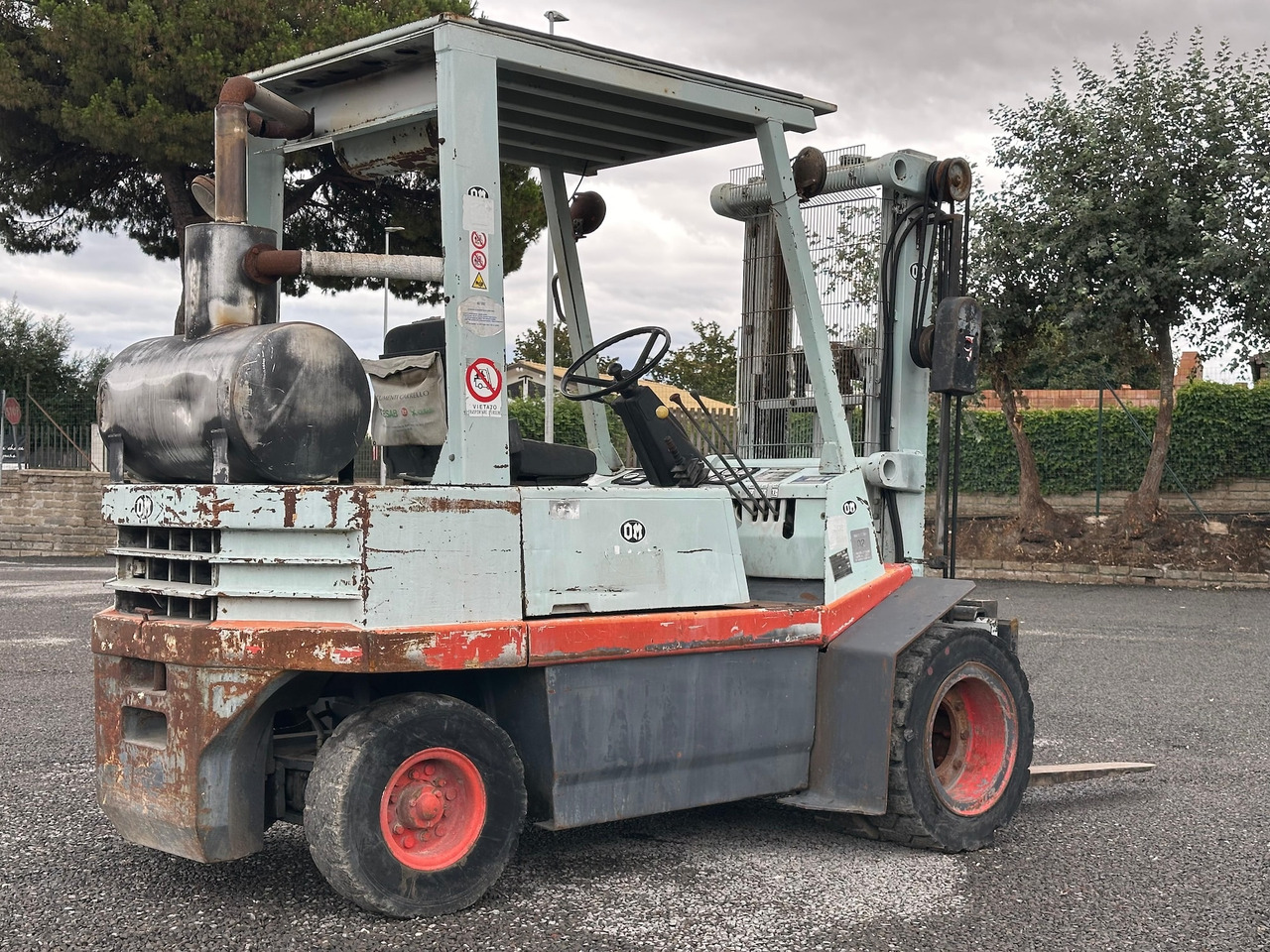 OM DI35C - Forklift: gambar 2 OM DI35C - Forklift: gambar 2