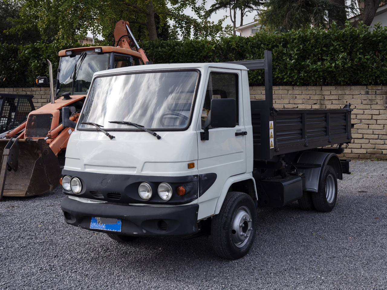 PIAGGIO THREE-SIDE TIPPER - Truk jungkit: gambar 5 PIAGGIO THREE-SIDE TIPPER - Truk jungkit: gambar 5