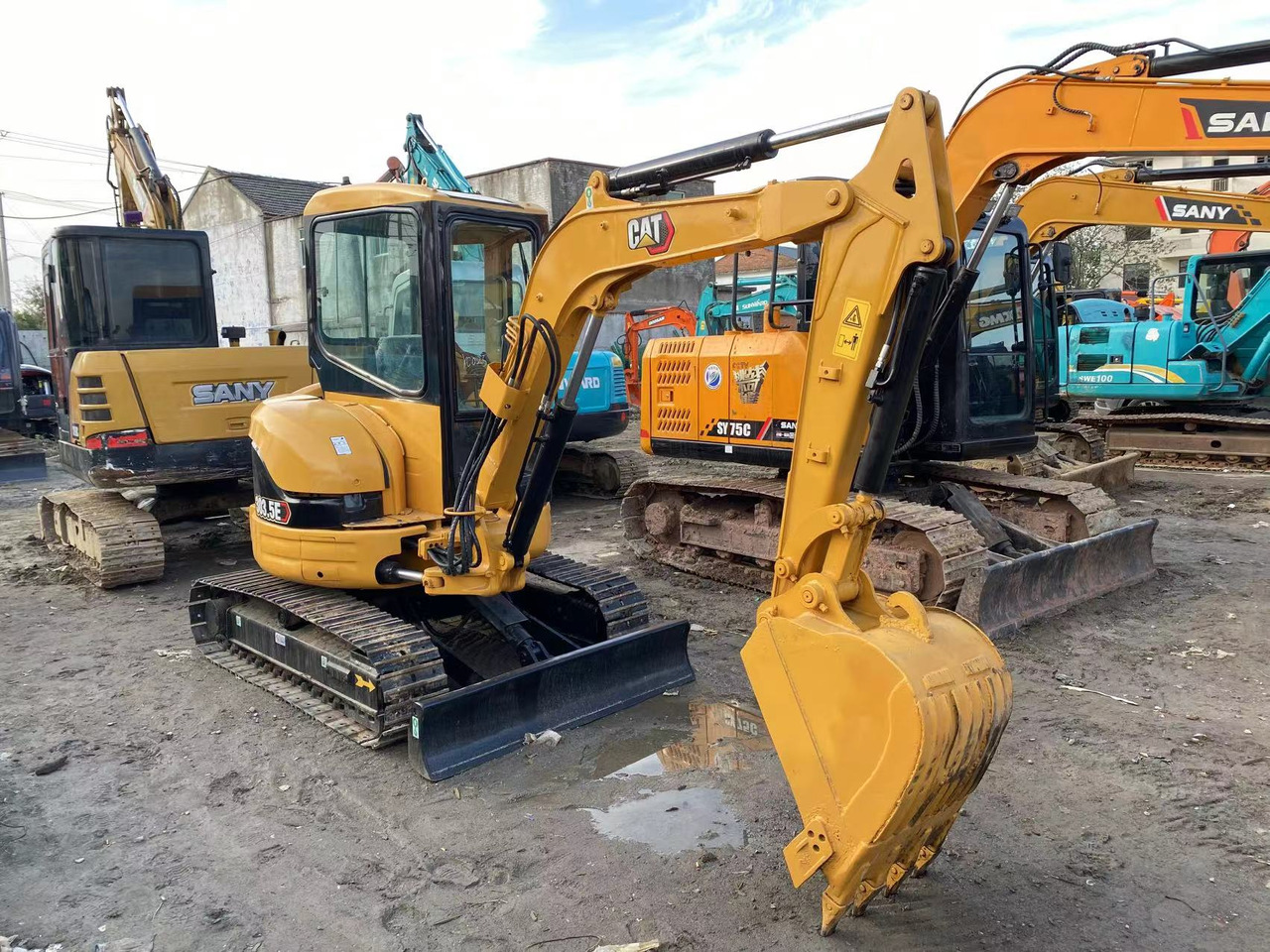 CATERPILLAR 303.5 - Ekskavator perayap: gambar 2 CATERPILLAR 303.5 - Ekskavator perayap: gambar 2