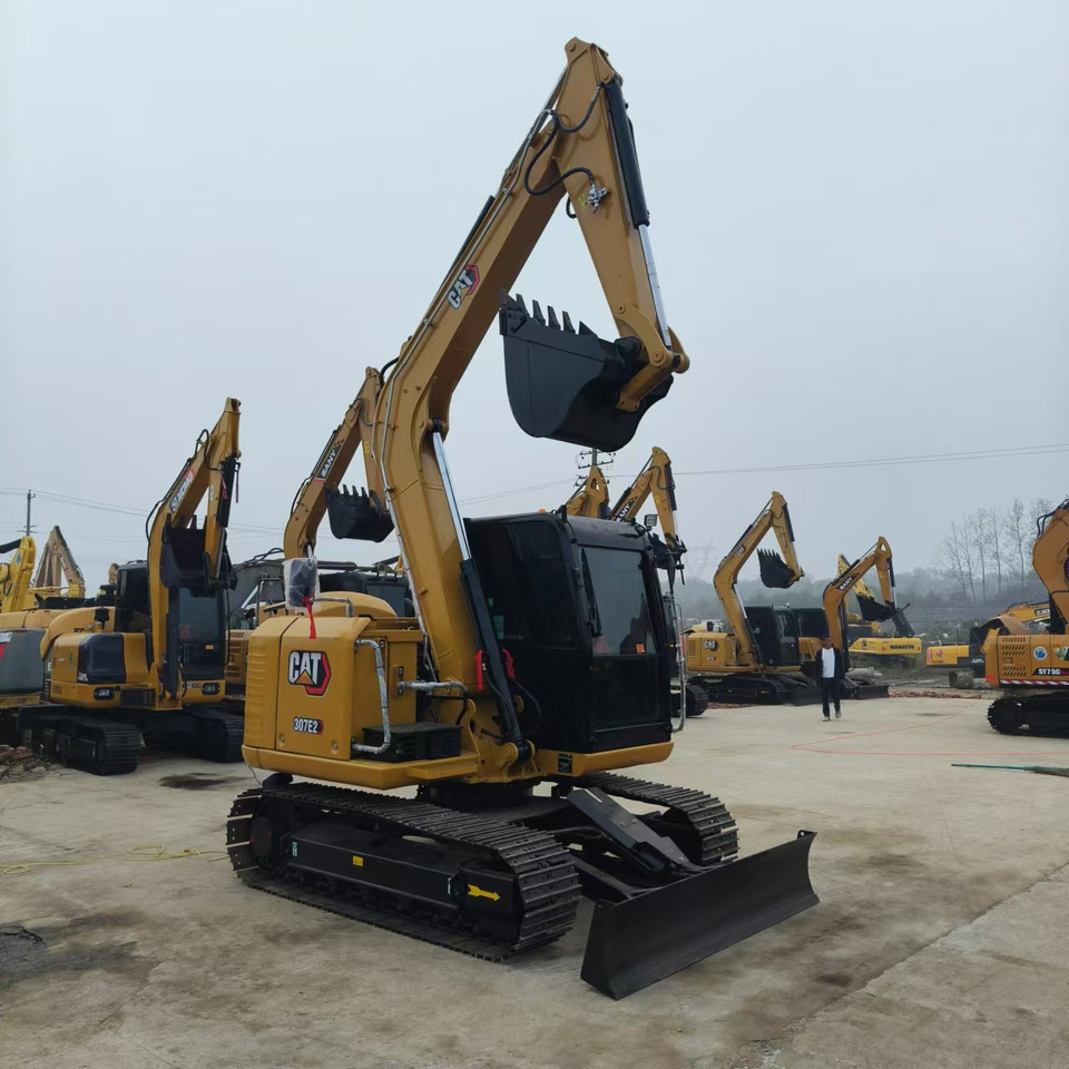 CATERPILLAR 307E2 - Ekskavator perayap: gambar 5 CATERPILLAR 307E2 - Ekskavator perayap: gambar 5
