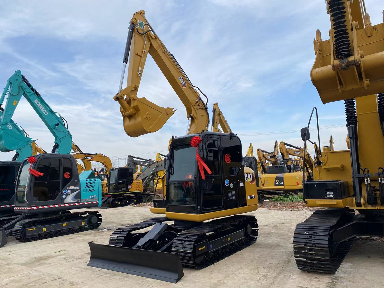 CATERPILLAR 307E2 - Ekskavator: gambar 5 CATERPILLAR 307E2 - Ekskavator: gambar 5