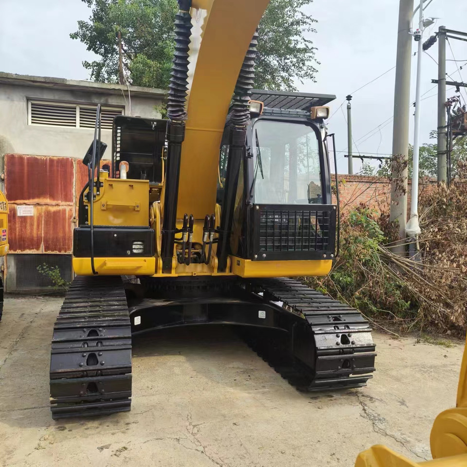 Ekskavator perayap CATERPILLAR 320D: gambar 12