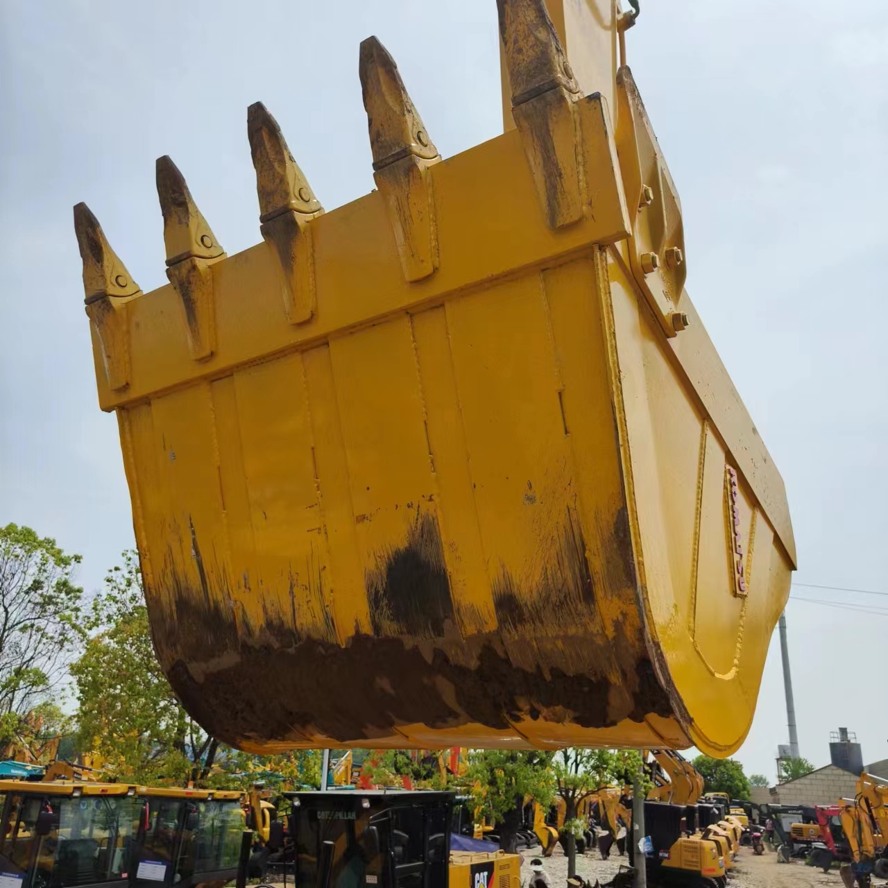 CATERPILLAR 323D2L - Ekskavator perayap: gambar 5 CATERPILLAR 323D2L - Ekskavator perayap: gambar 5