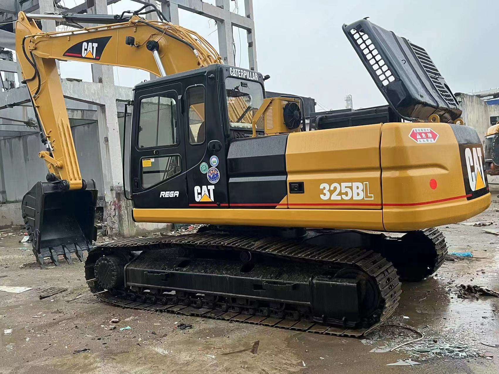 CATERPILLAR 325BL - Ekskavator perayap: gambar 1 CATERPILLAR 325BL - Ekskavator perayap: gambar 1