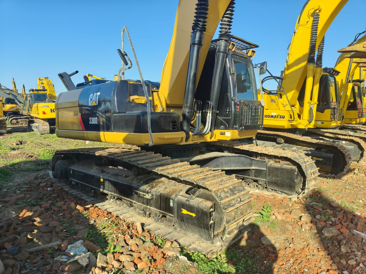 Ekskavator perayap CATERPILLAR 330D: gambar 15