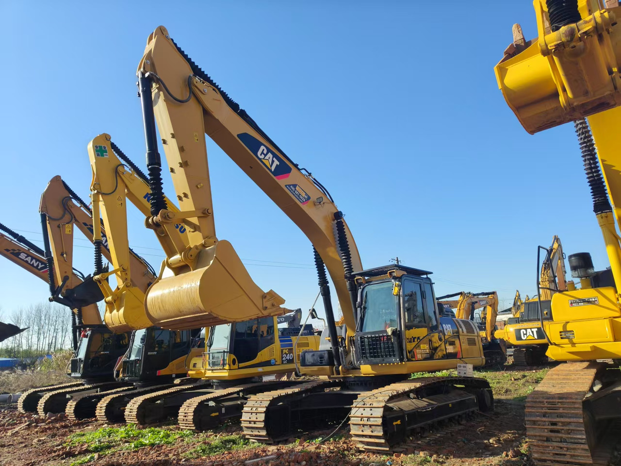 Ekskavator perayap CATERPILLAR 330D: gambar 20