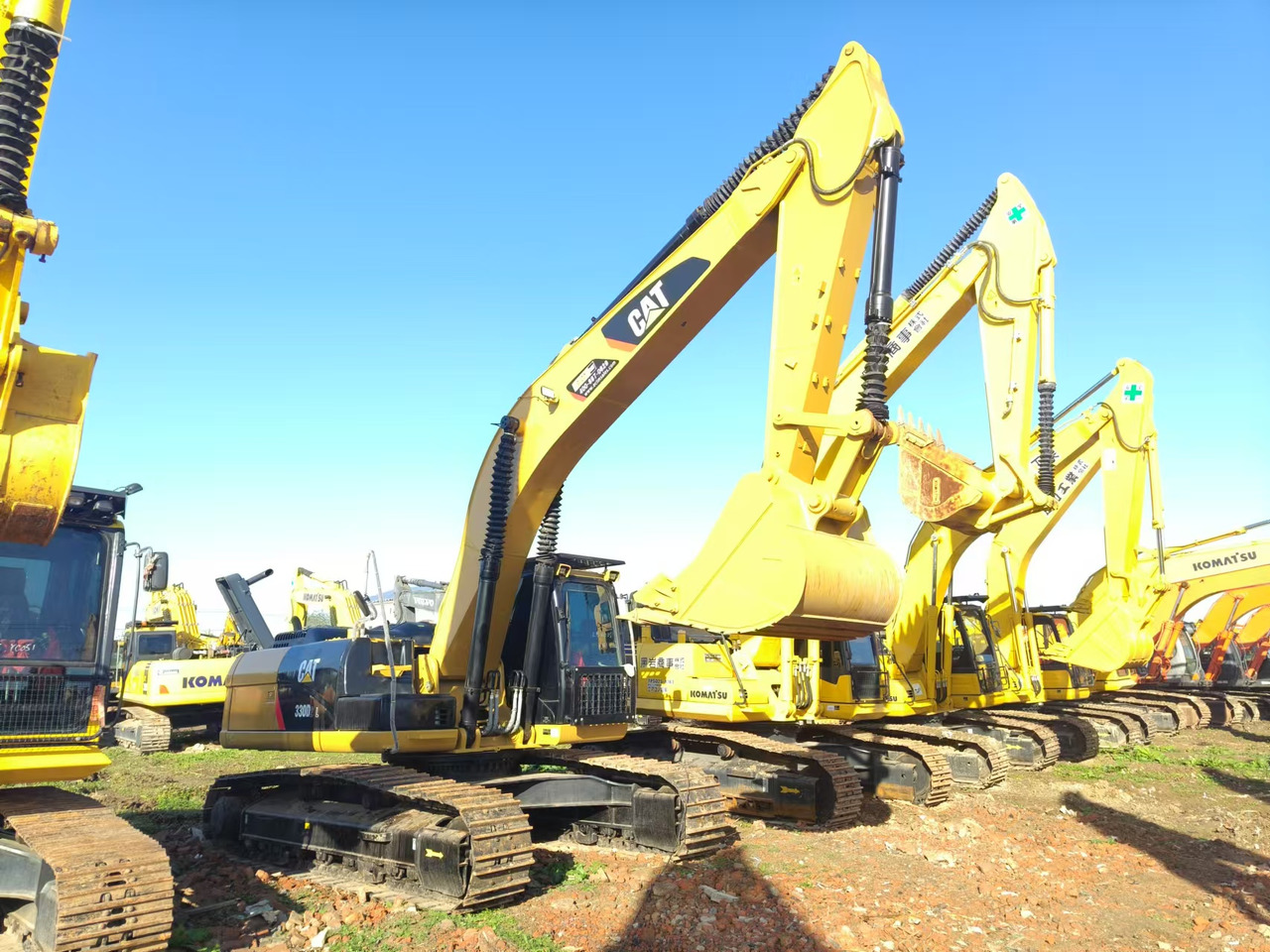 Ekskavator perayap CATERPILLAR 330D: gambar 26