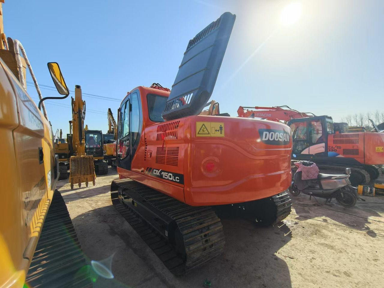 DOOSAN DX150 - Ekskavator: gambar 5 DOOSAN DX150 - Ekskavator: gambar 5