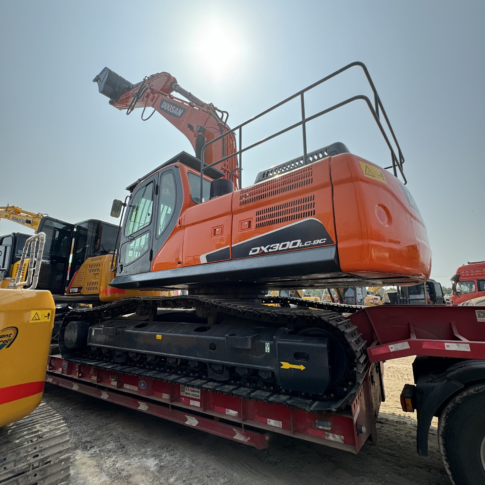 DOOSAN DX300 - Ekskavator perayap: gambar 1 DOOSAN DX300 - Ekskavator perayap: gambar 1