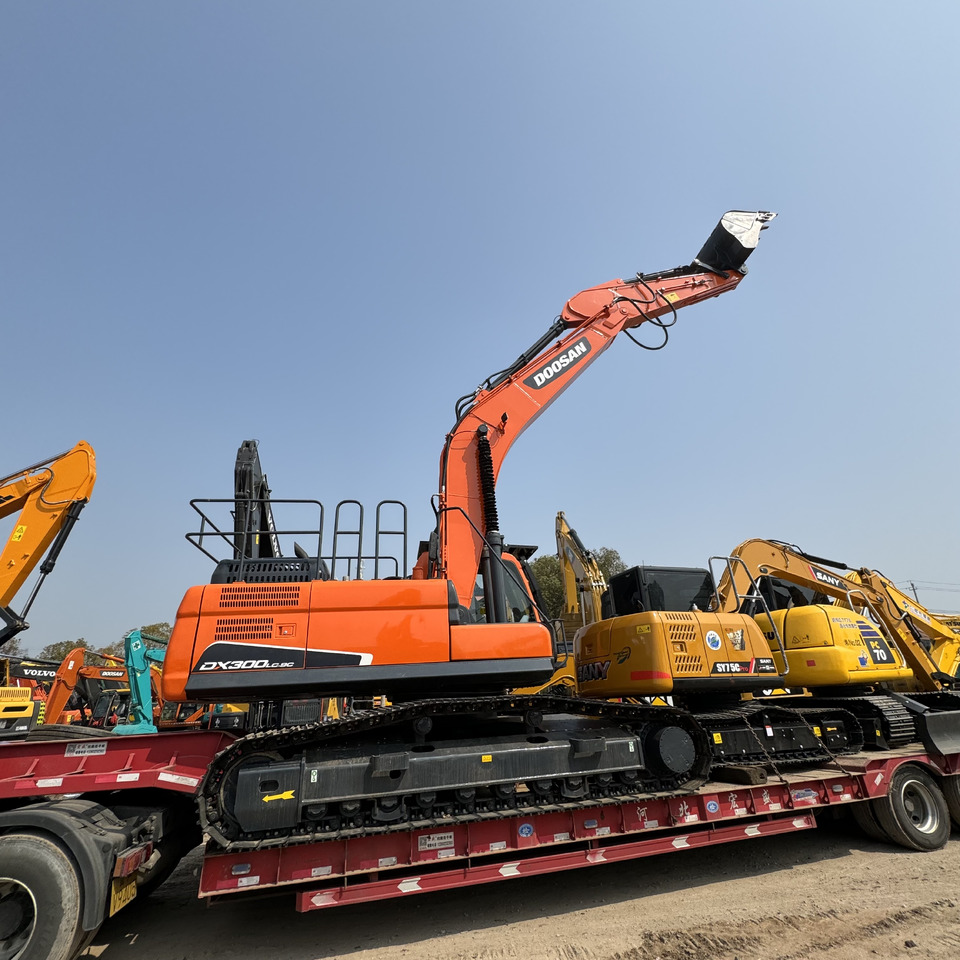 DOOSAN DX300 - Ekskavator perayap: gambar 2 DOOSAN DX300 - Ekskavator perayap: gambar 2