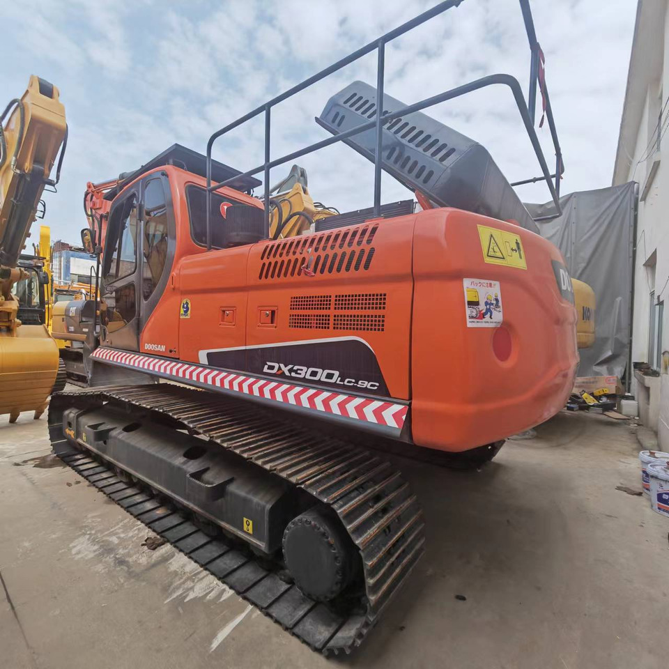 DOOSAN DX300 - Ekskavator perayap: gambar 1 DOOSAN DX300 - Ekskavator perayap: gambar 1