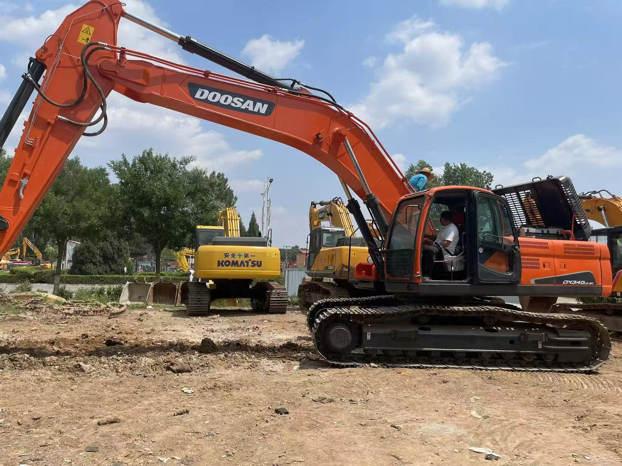 DOOSAN DX340LC-9C - Ekskavator perayap: gambar 4 DOOSAN DX340LC-9C - Ekskavator perayap: gambar 4